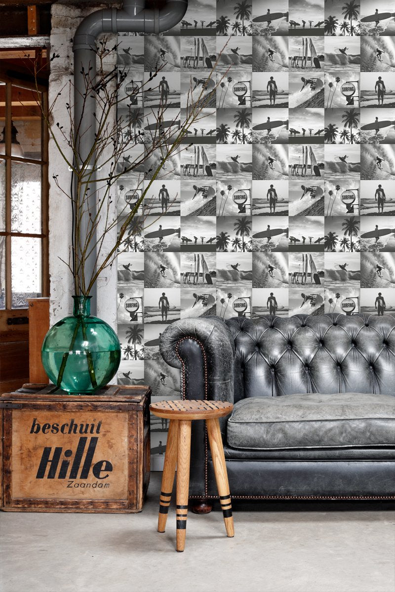 ESTAhome tapet bild av surfare - mörkgrått - Hemmavid.se