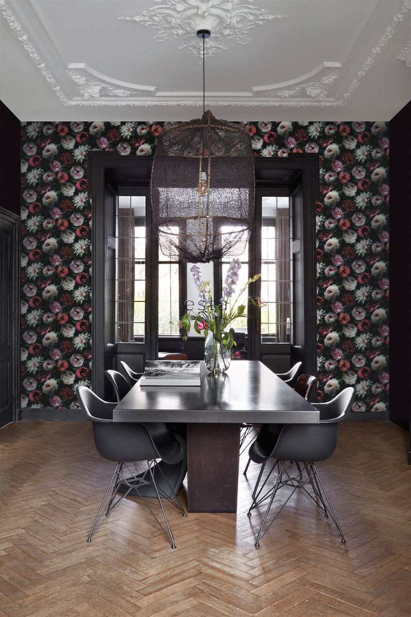 ESTAhome tapet blommor - rosa, svart och mörkgrönt - Hemmavid.se