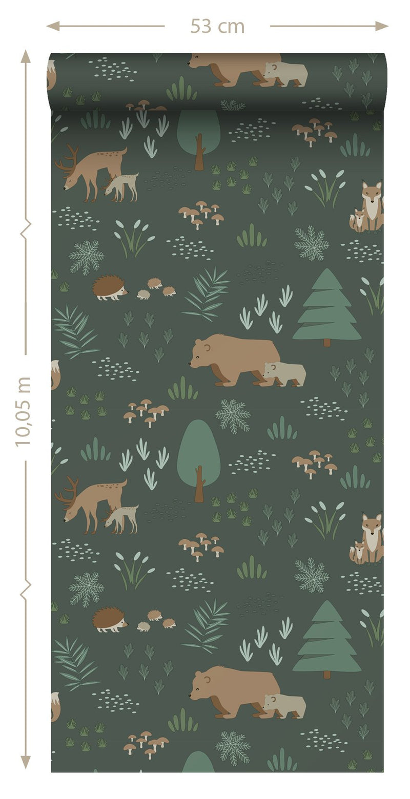 ESTAhome tapet skog med djur mörkgrönt och beige  på Hemmavid.se